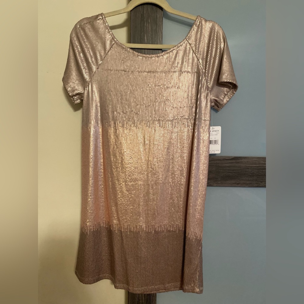 Size small Free People Sequin Dress. Bought for New Years and never wore it.
